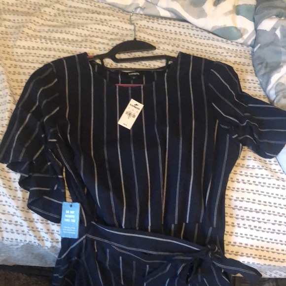 Striped Express Dress size medium NWT - Picture 5 of 5